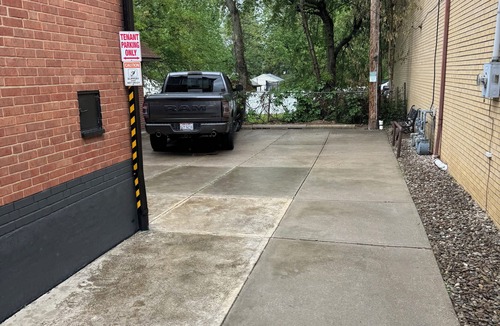 Fairview Park Apartment | Charming new 2-bedroom apartment with AC and WiFi in lovely Fairview Park