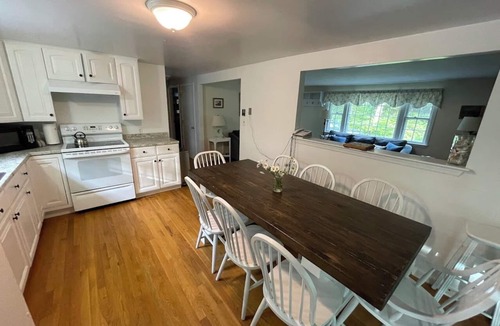 Edgartown Cottage | Charming Pet-Friendly 4B Chappy Cottage