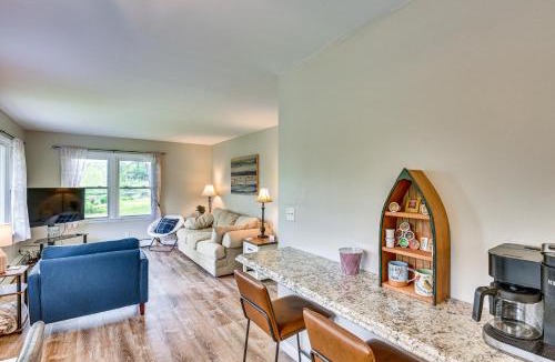 Reading House | Charming Reading Home w/Lake Views & Private Dock