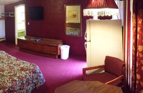 Grand Island Hotel | Chateau Motor Lodge