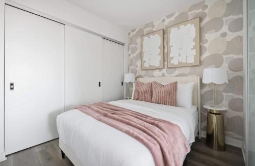 The Queensway Apartment | Chic 2BR Urban High-Rise Scenic City Views