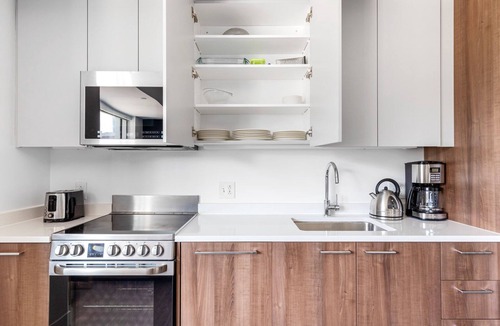 Central Square Apartment | Chic Central Square Studio w/Gym & W/D, nr MBTA Red Line, by Blueground