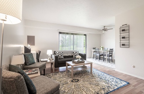Mentor Apartment | Chic1Bd Apt Ideal for Traveling Professionals!n