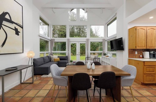Shaughnessy Apartment | Cinematic Hideaway Admist Lush Greenery