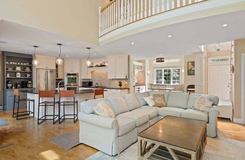 Cotuit House | Clams & Shells: 252-Co High End Cotuit Waterfront, Pool & Dock, Bring your Boat!