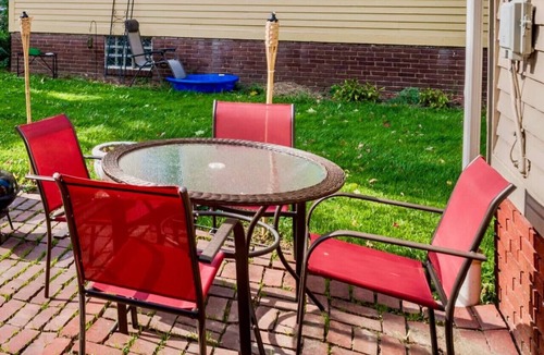 Lakewood House | Close to Downtown,OhioCity, Airport, Cle Clinic!