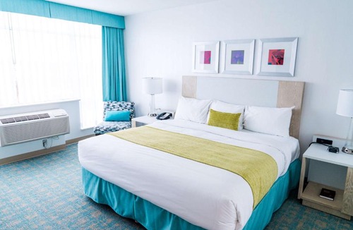 Langley Hotel | Coast Langley City Hotel & Convention Centre