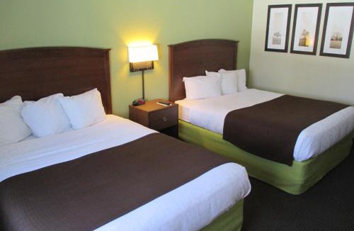 Wisconsin Rapids Hotel | Cobblestone Hotel & Suites - Wisconsin Rapids