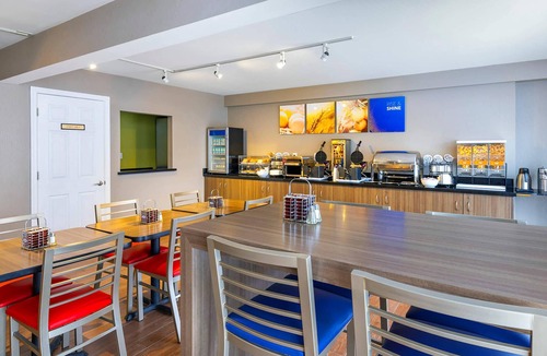 Baie Comeau Hotel | Comfort Inn Baie-Comeau