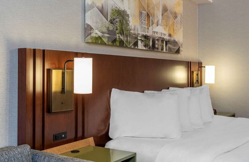 Cambridge Hotel | Comfort Inn Cambridge - Highway 401