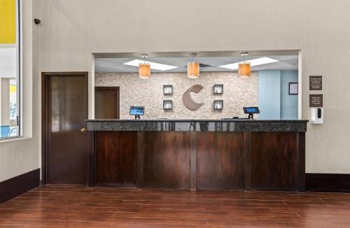 Calgary Hotel | Comfort Inn & Suites Airport South