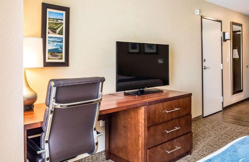 Niagara Falls Hotel | Comfort Inn & Suites Niagara Falls Blvd USA