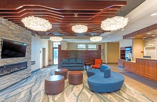 Amherst Hotel | Comfort Inn University