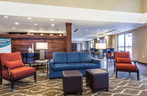 Youngstown Hotel | Comfort Suites-Youngstown North