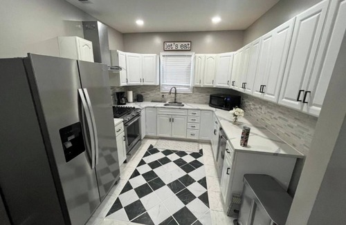 Weequahic Apartment | Comfortable 3BR Newark Stay | Near NYC