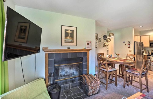 West Dover Apartment | Comfortable Dover Apartment: Walk to Mt Snow!