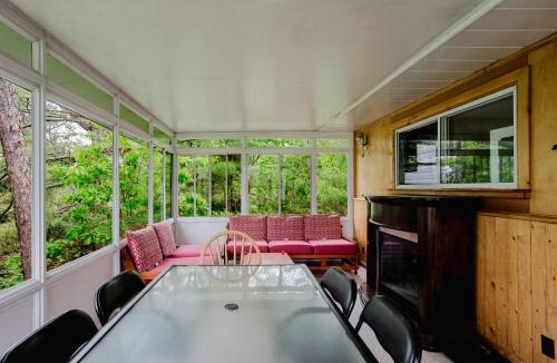 Carling House | Comfy Cottage in Georgian Bay - Rockwood #9