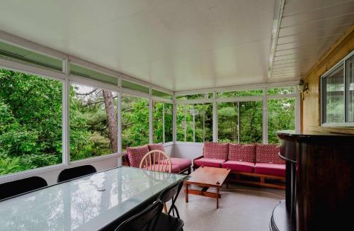 Carling House | Comfy Cottage in Georgian Bay - Rockwood #9