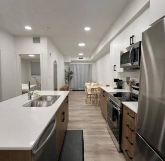 West Edmonton House | Condo w 2 Beds 13 Mins from West Edmonton Mall