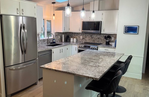 Regional District of Nanaimo House | Coombs Hidden Haven. Experience the ultimate getaway. Mini putt & privacy.