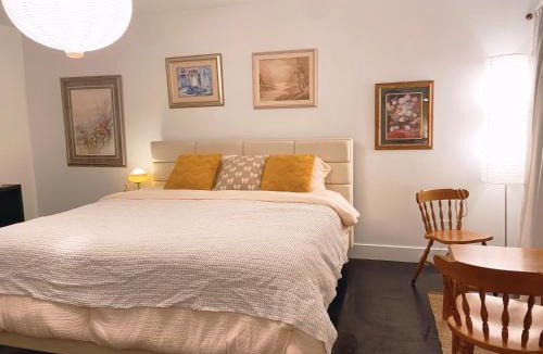 Maple Ridge House | Cora Rivergarden Retreat