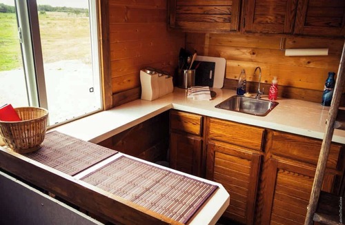 Division No. 7 Cabin | COTC - The Grouse House - Suite