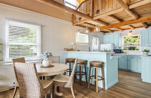 Glen Arbor Cottage | Cottage on Big Glen - Private Frontage