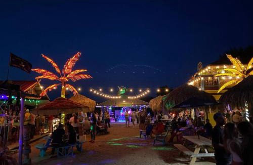 Fremont House | Country Charm on the Sandusky Live Music Nearby
