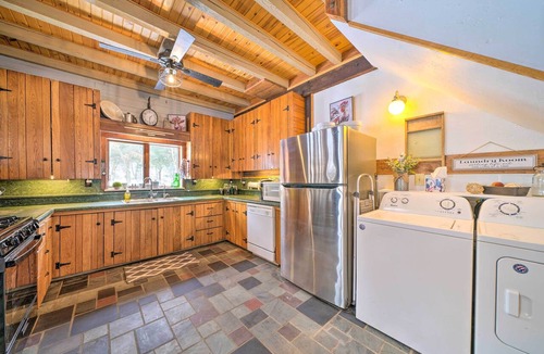 Cambridge Springs House | Country Escape w/Fire Pit Near French Creek!