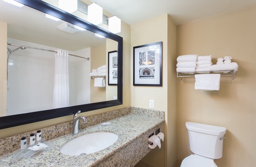 West Seneca Hotel | Country Inn & Suites by Radisson, Buffalo South I-90, NY