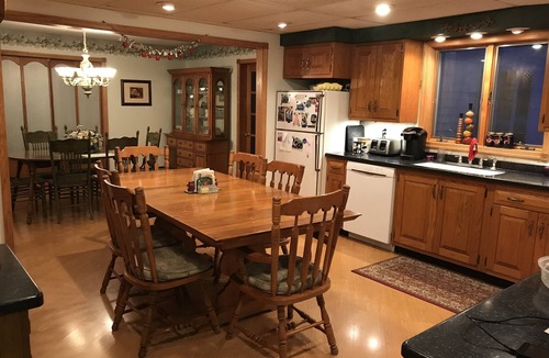 Brockport Resort | Country Mountain Paradise - Sunshine East suite