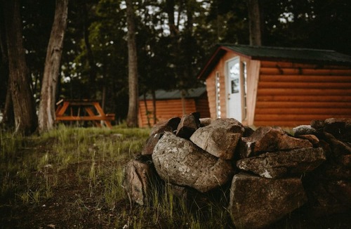 Killaloe Cabin | Couples Glamping Cabin for Nature Getaway on Golden Lake