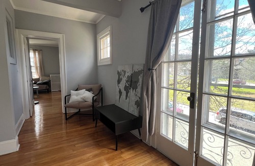 Utica Apartment | Cozy 1-bedroom apartment in charming Utica located in the second floor.