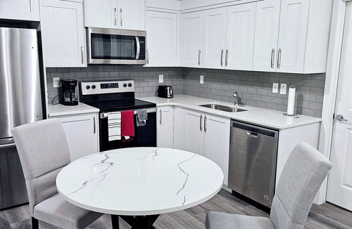 Calgary House | Cozy 1 bedroom basement suite on Howse Crescent + 15 minutes to Airport