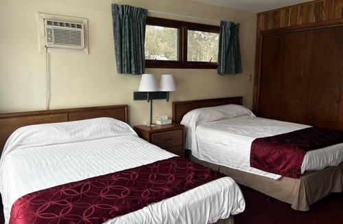 Hamilton Hotel | Cozy 1-bedroom hotel room in lovely Hamilton - #314 Gilbreth
