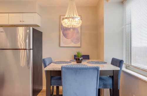 Lakewood Apartment | Cozy 12th-Floor Studio w/Lake Erie Views!