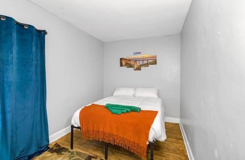 Buffalo House | Cozy 1BR Buffalo Home Near Canalside, Allentown Sleeps 4, Pet-Friendly, Easy First-Floor Access