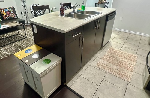 Downtown Edmonton Condo | Cozy 1BR Downtown Steps to Rogers w/laundry & UG Parking