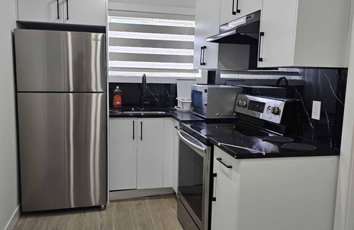 Calgary House | Cozy 1BR Suite, Sleeps 3, Private Entry + Parking
