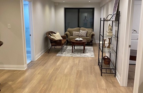 Richmond Hill Apartment | Cozy 2 Bedroom Basement Apartment