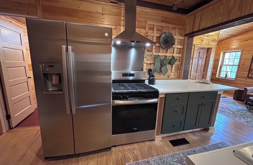 Unadilla House | Cozy 2-bedroom Cabin located 20 Minutes from Cooperstown All Star Village