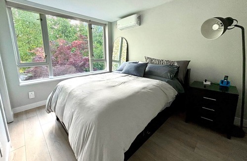 Yaletown House | Cozy 2-bedroom townhome in beautiful Vancouver with AC