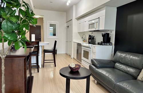 CityPlace Apartment | Cozy 2 bedrooms