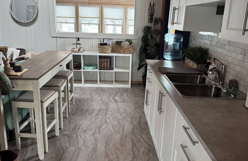 Winnipeg Beach House | Cozy 3 bedroom home close to the lake.