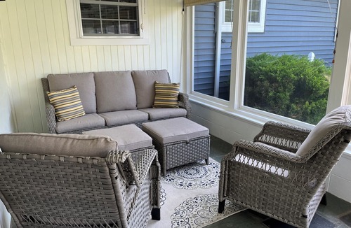 Dunkirk House | Cozy 3 bedroom house in quaint Private Van Buren Bay Lake Community