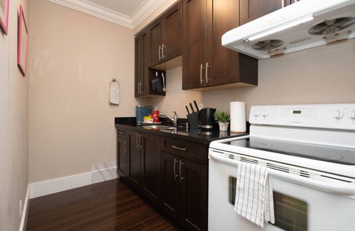 Marpole Apartment | Cozy 3 Bedrooms Suite –Near Airport & shops