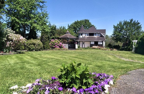 Richmond House | Cozy and quiet room, separate living room and kitchen suite