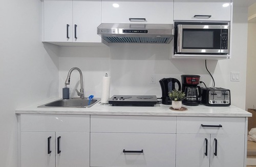 Winnipeg House | Cozy Basement Suite in Winnipeg