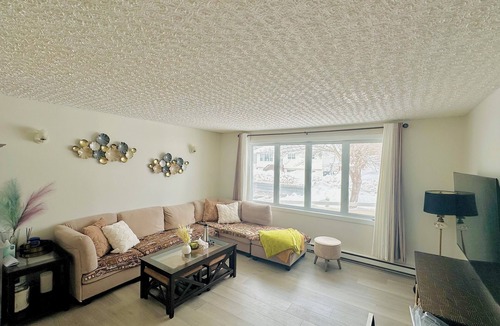 Terra Nova House | Cozy Bedroom near bus stop/Airport/Downtown/Convenience store