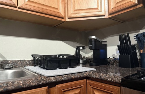 South Side Flats House | Cozy Centralized 3bd 2bath House w/Free Parking